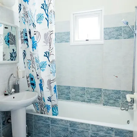 Mackenzie Flat 101 Larnaca